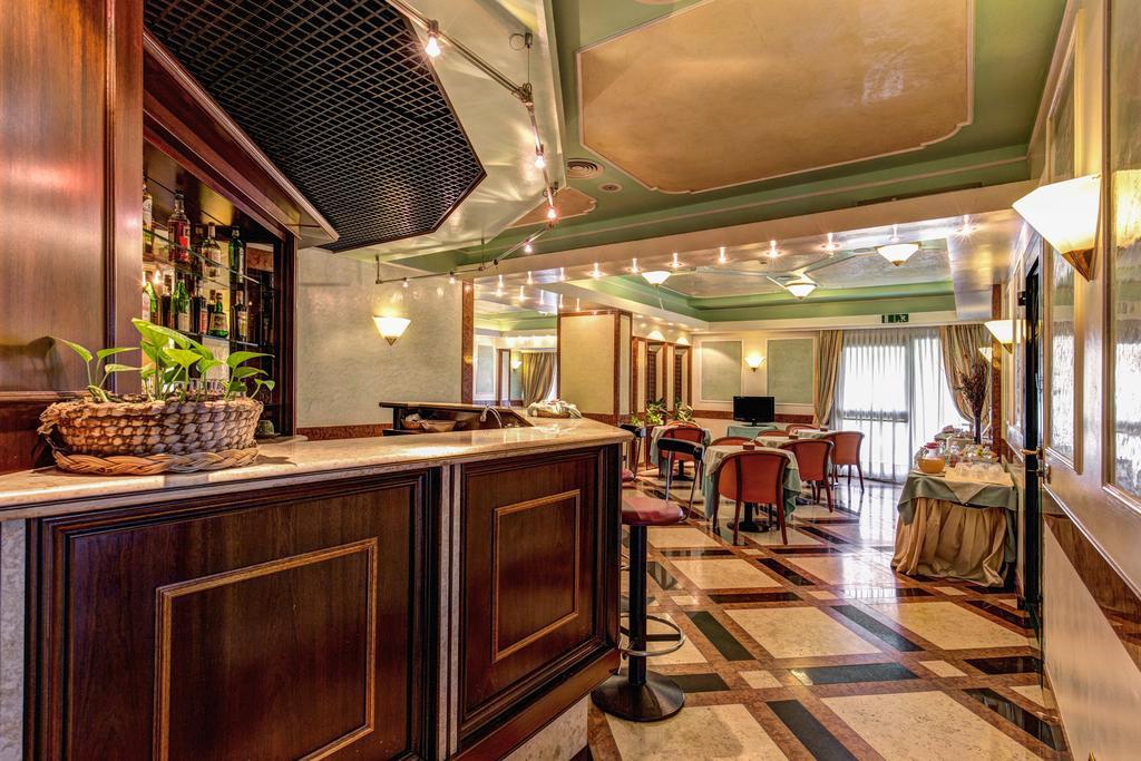 Hotel Regal