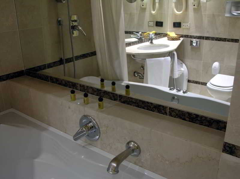 Regal 4* Vermezzo